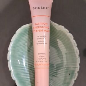 Energizing Vitamin Mask